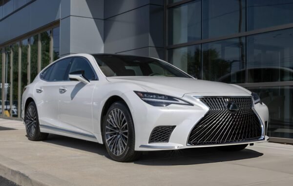 Lexus Luxury Chauffeur Service: Elegance Meets Comfort